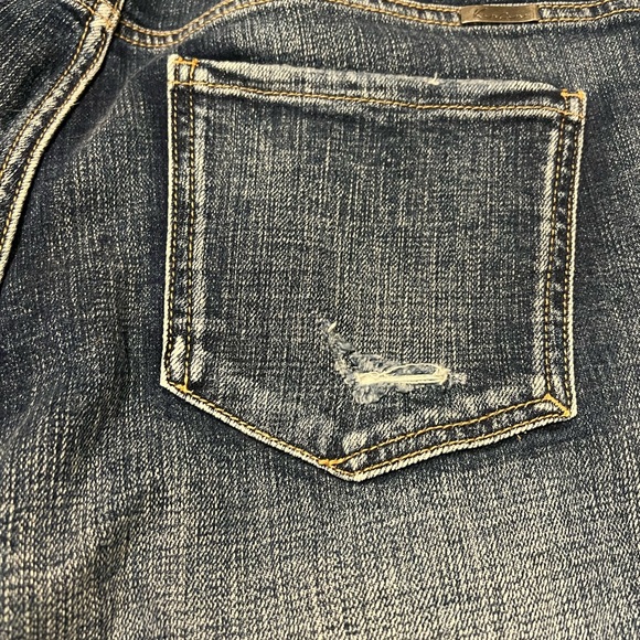 Maurices Kancan Dark Wash Straight Leg Blue Distressed Jeans Size 28 - Picture 7 of 9